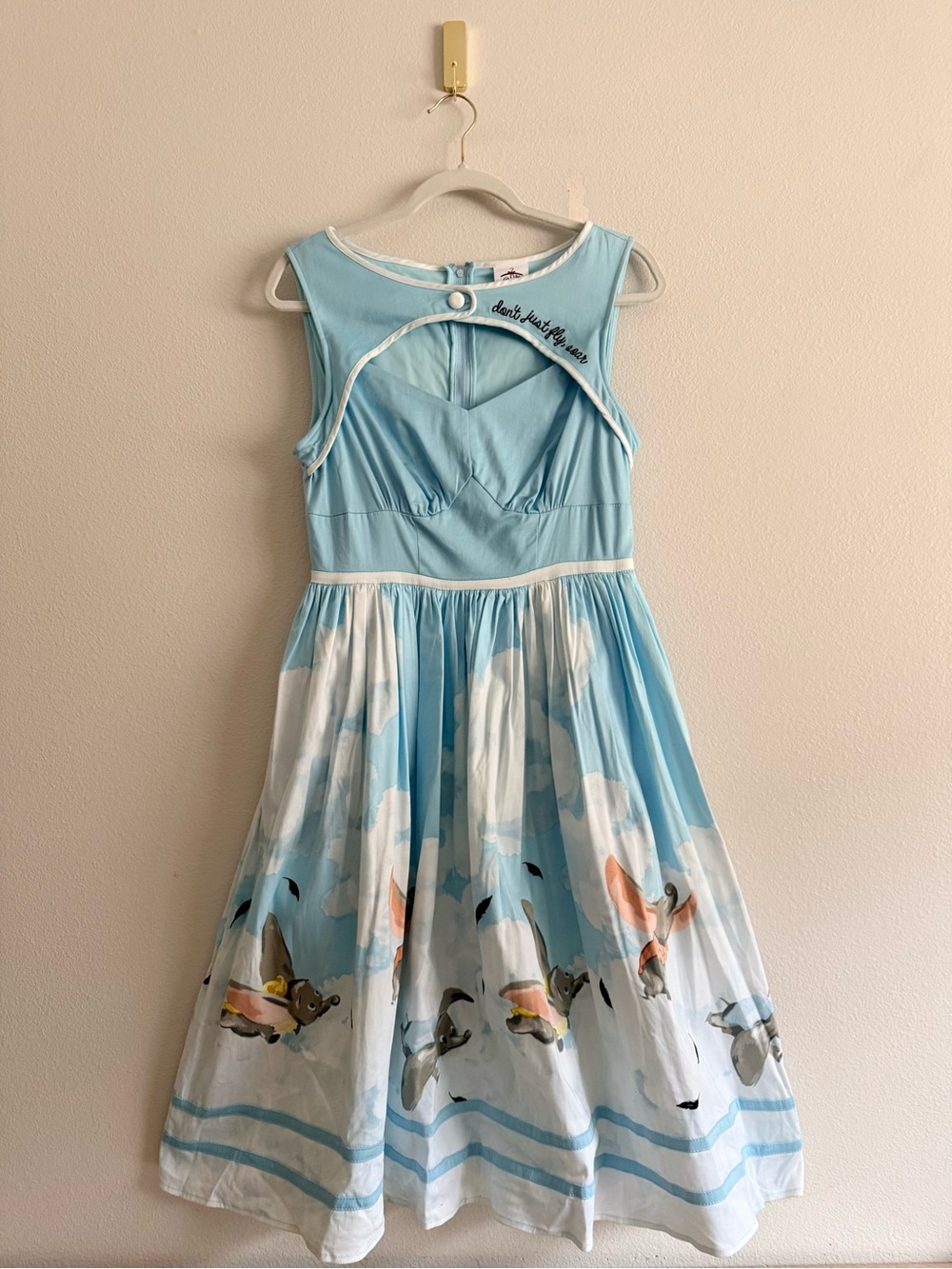 The Dress Shop Disney Parks Dumbo Dress Sz M light blue retro - Picture 3 of 10